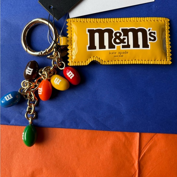 🌟 SOLD 🌟M&M’S X KATE SPADE NEW YORK PATENT PU 3D PACKET KEY FOB BAG CHARM 🍬 - Picture 6 of 16